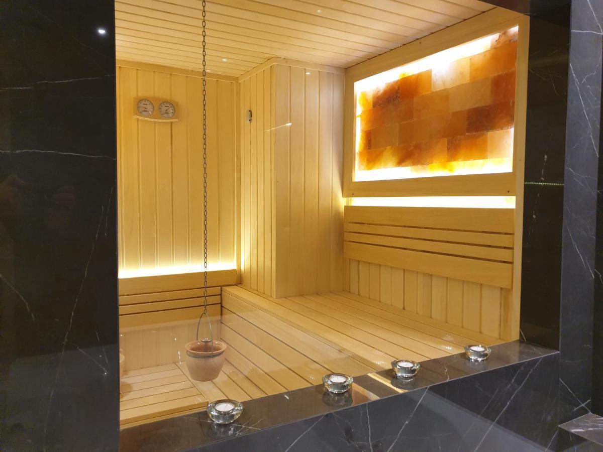 Luxury Spa Suite Belgrade Exterior photo